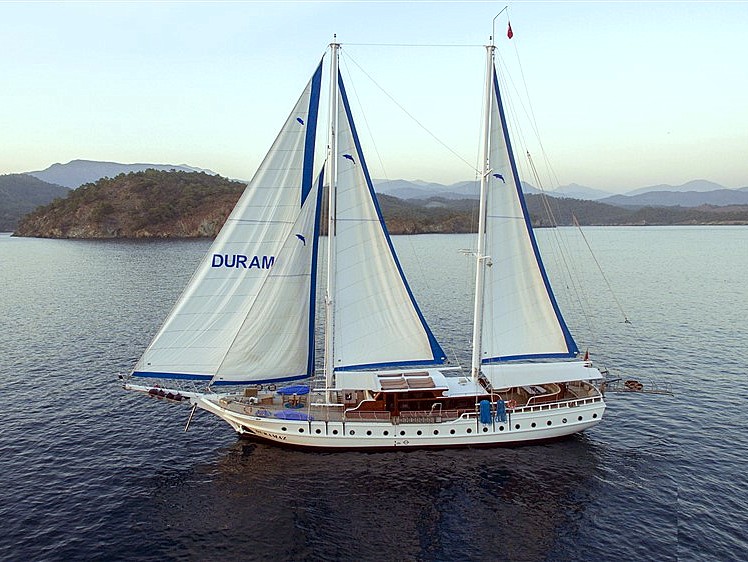 Yacht Duramaz